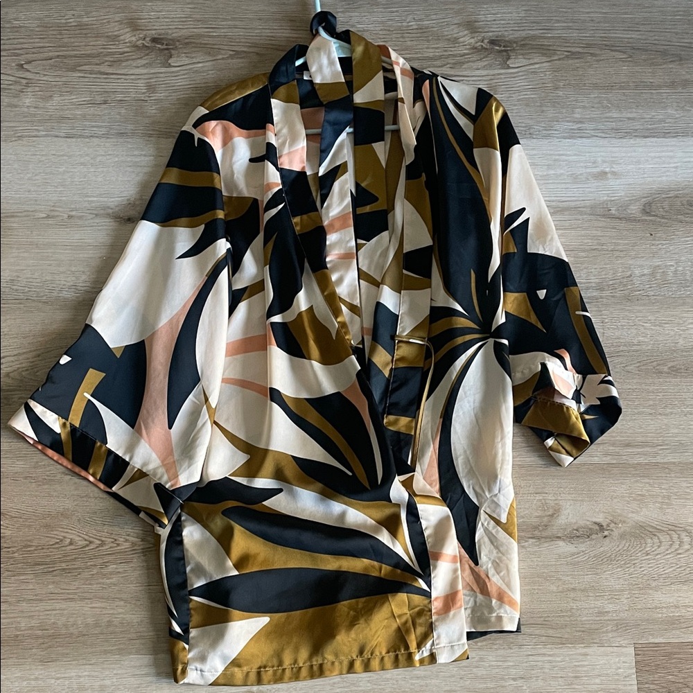 Étam Abstract Patterned Kimono